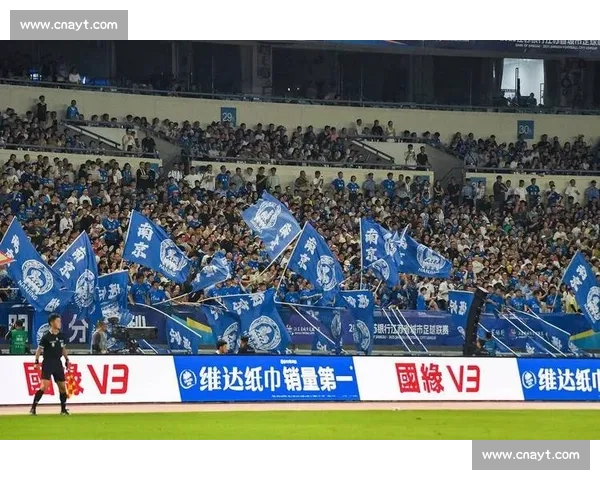 苏超球迷净场行动：文明观赛新标杆